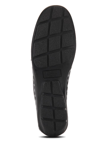 BLACK MOCCASINS
