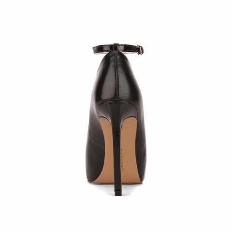 BLACK STILETTOS